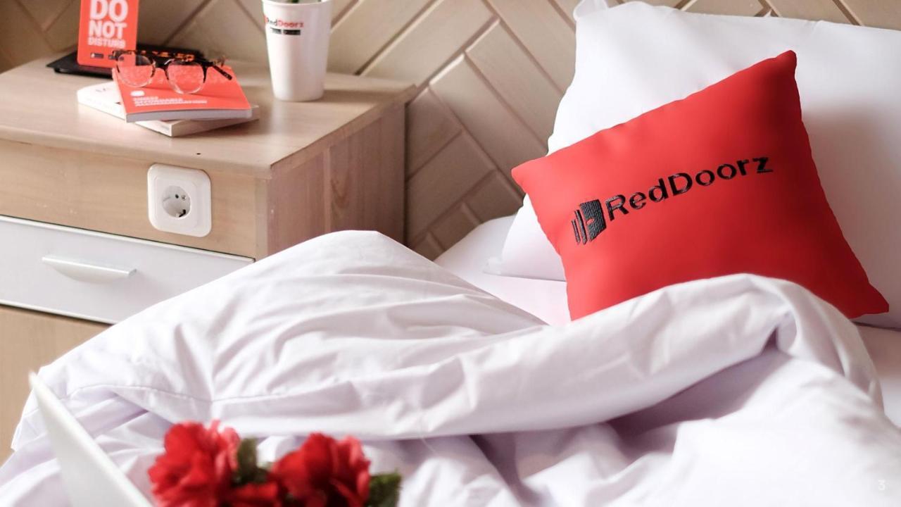 הו צ'י מין סיטי Reddoorz Ruby Star Hotel Truong Dinh מראה חיצוני תמונה