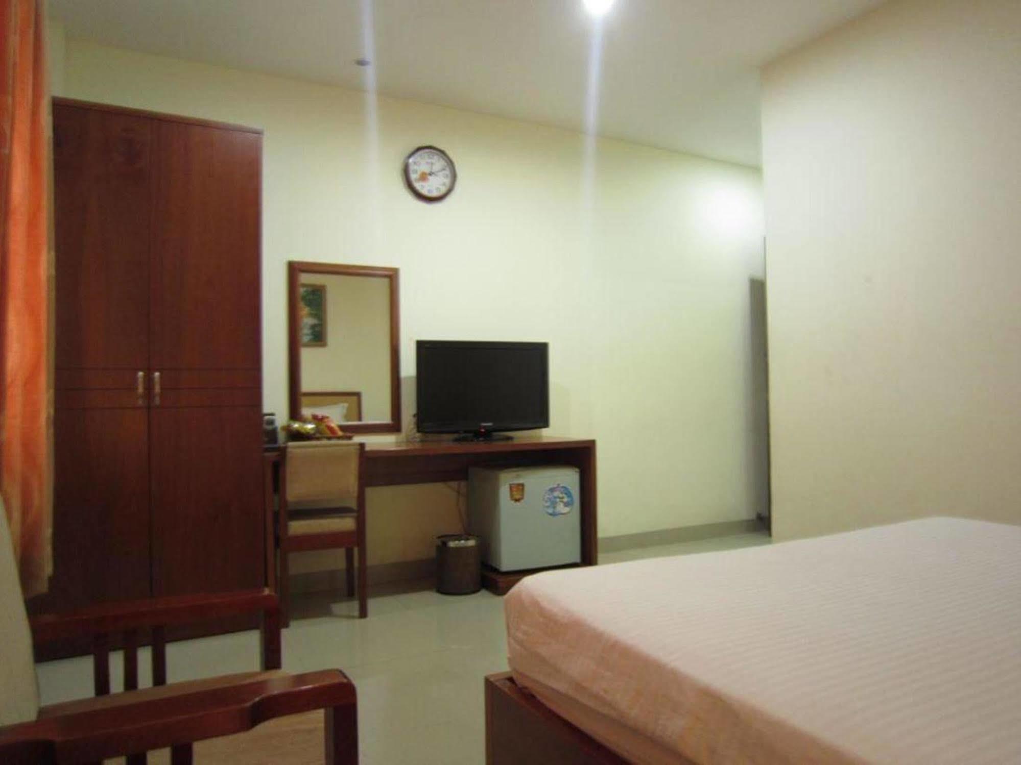 הו צ'י מין סיטי Reddoorz Ruby Star Hotel Truong Dinh מראה חיצוני תמונה