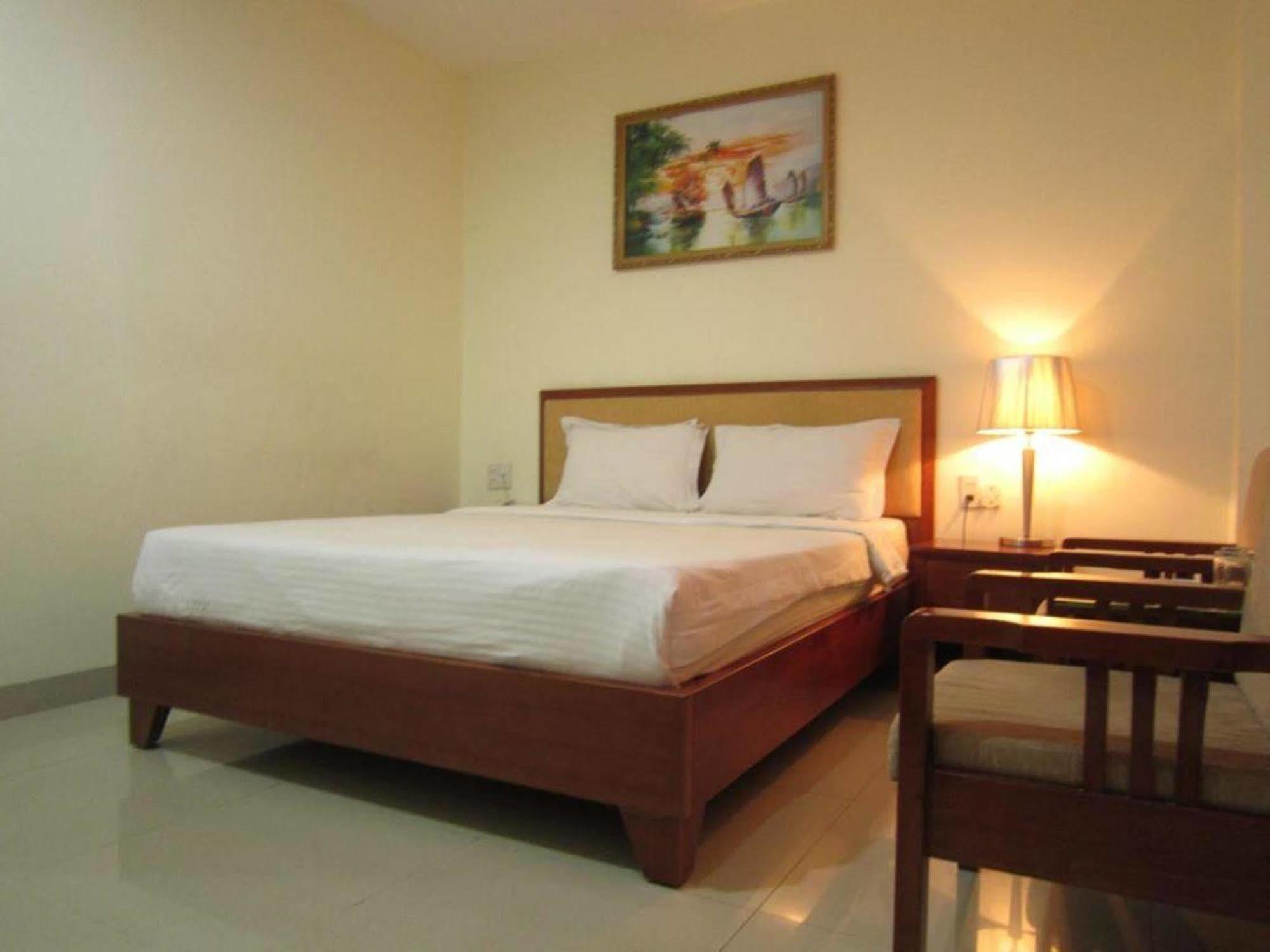 הו צ'י מין סיטי Reddoorz Ruby Star Hotel Truong Dinh מראה חיצוני תמונה