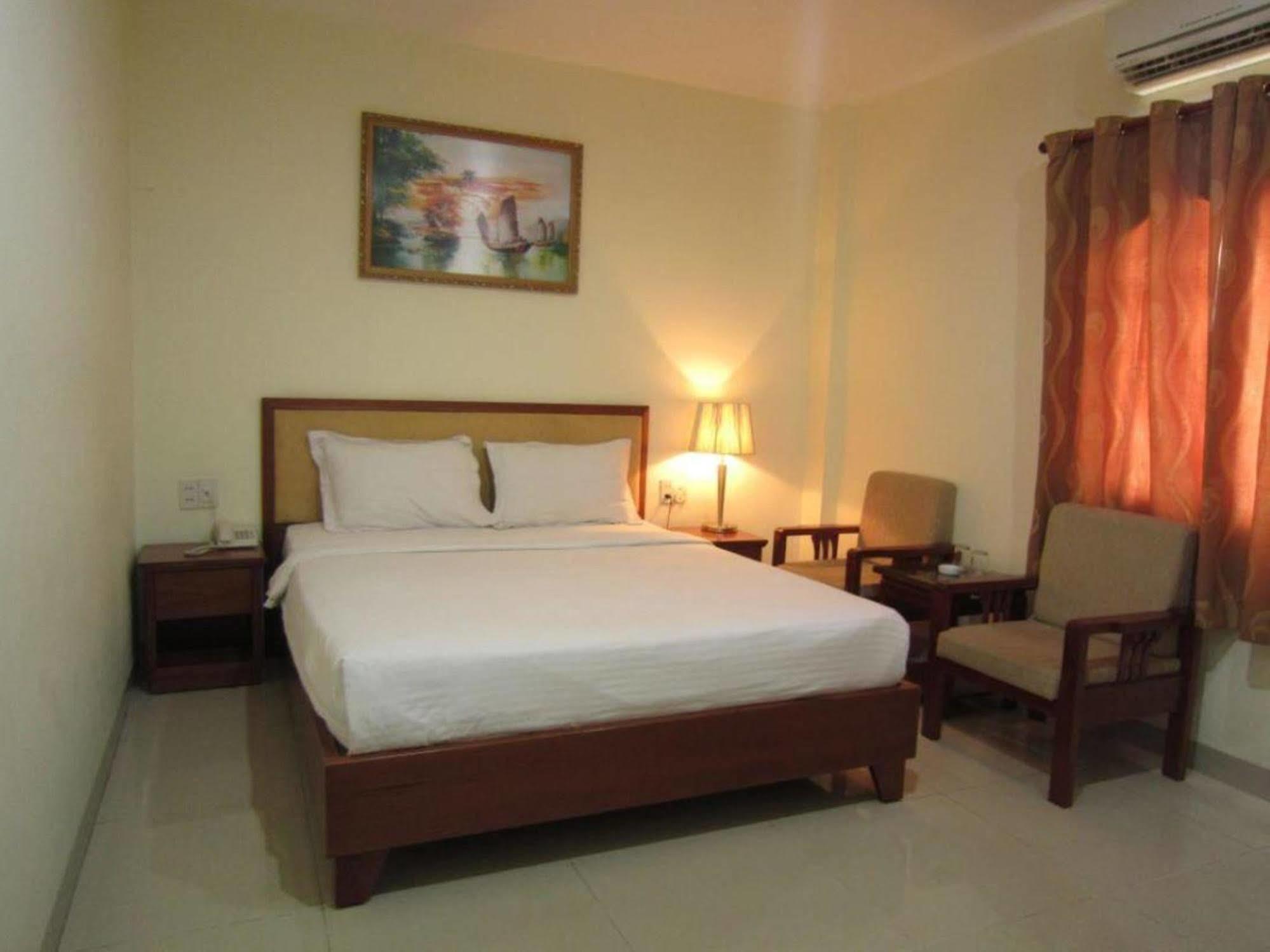 הו צ'י מין סיטי Reddoorz Ruby Star Hotel Truong Dinh מראה חיצוני תמונה